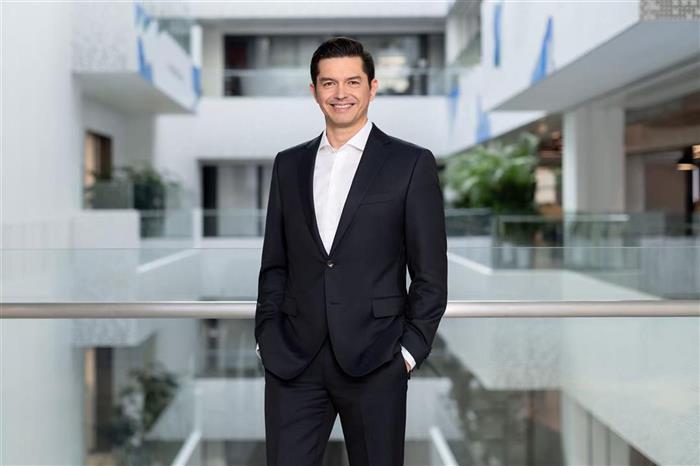 车圈十大人事变动，透视行业的焦虑与奋进 | 看见2025