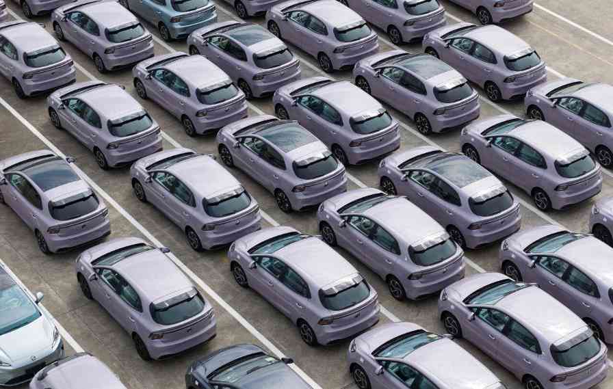 中国汽车流通协会：2026年享受补贴的乘用车有望超过1200万辆