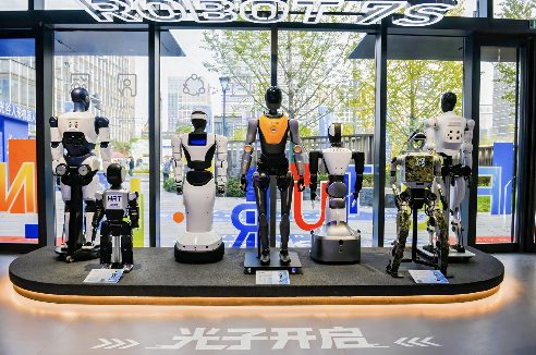 一家机器人门店，一个行业“分水岭”？