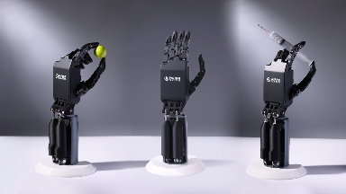 高性能灵巧手亮相CES，以突破性性价比加速具身智能落地